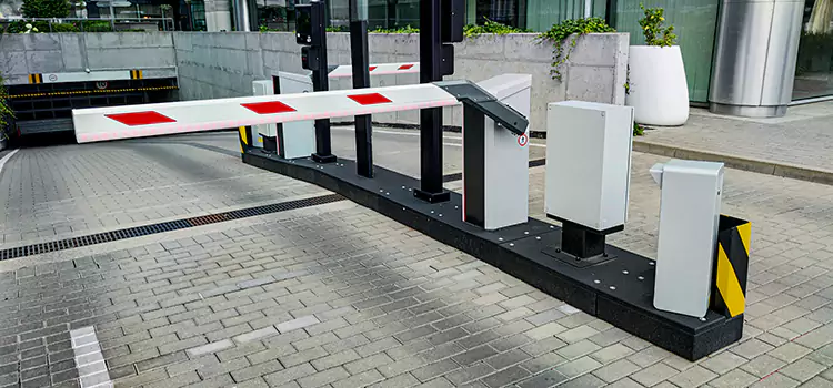 Custom Gate Design & Integration Elmira